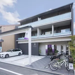 京都フォーシスターズレジデンス アパート